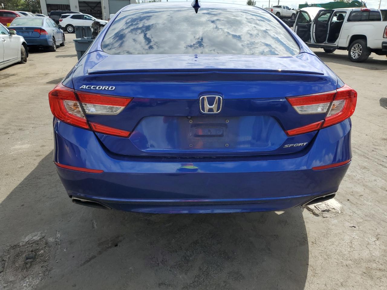 2018 Honda Accord VIN 1HGCV1F39JA139708 Copart auction photo, side / front end damage thumbnail 6