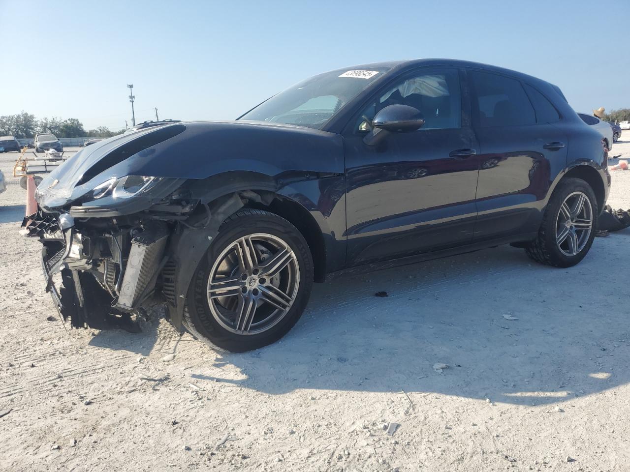 2017 Porsche Macan VIN WP1AB2A54HLB15617