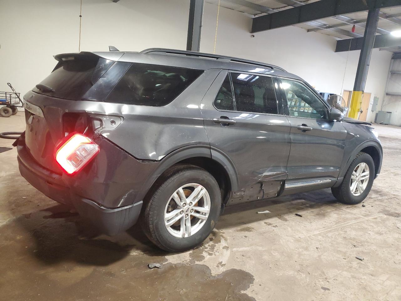 2020 Ford Explorer VIN 1FMSK8DH9LGC06491 Copart auction photo, all over damage thumbnail 3