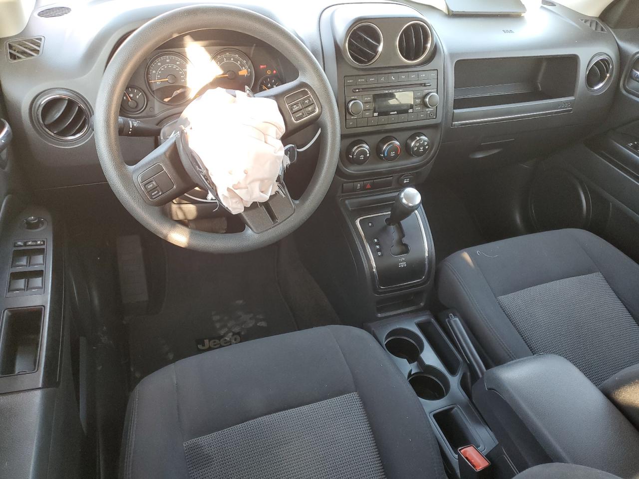 2014 Jeep Liberty (Patriot) VIN 1C4NJPBB3ED894439 Copart auction photo, front end / side damage thumbnail 8
