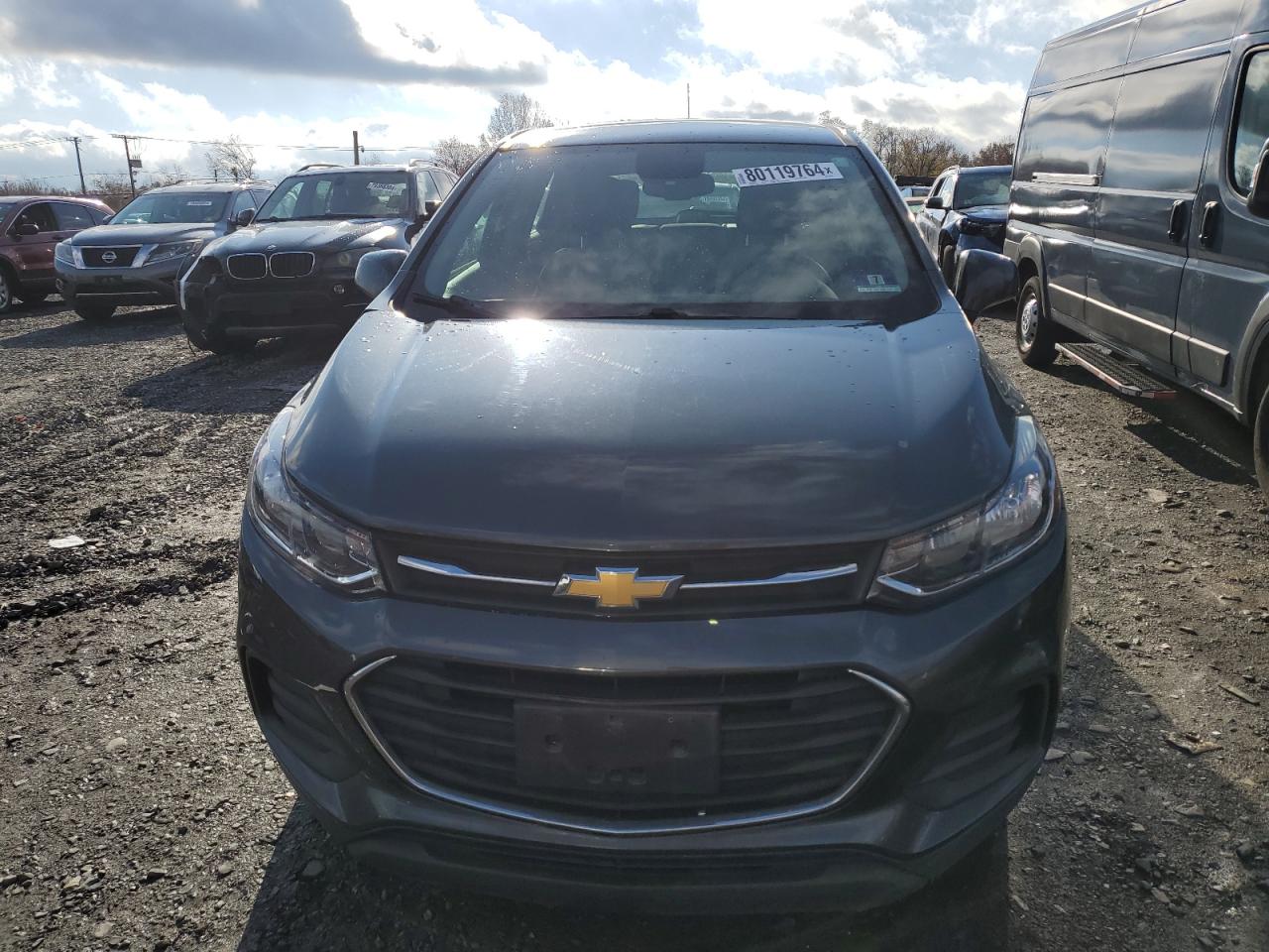 2019 Chevrolet Trax VIN 3GNCJKSB4KL326563 Copart auction photo, side / front end damage thumbnail 5