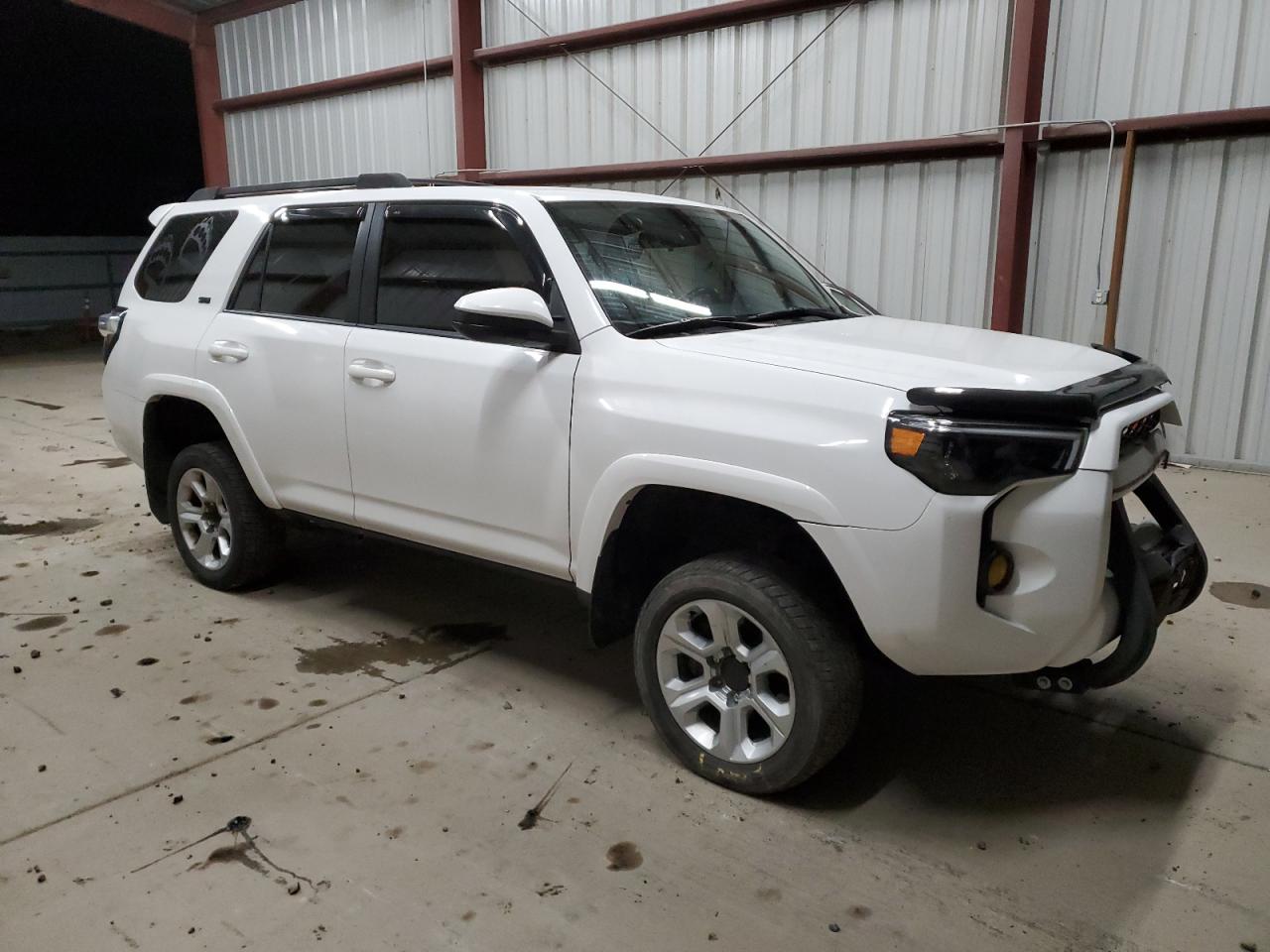 2017 Toyota 4Runner VIN JTEBU5JR7H5432456 Copart auction photo, front end / minor dent/scratches damage thumbnail 4