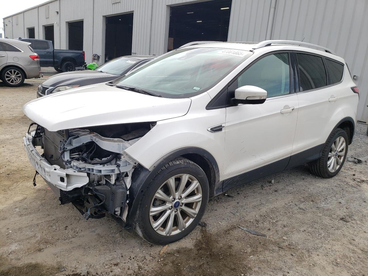 2017 Ford Escape VIN 1FMCU9J97HUE83117
