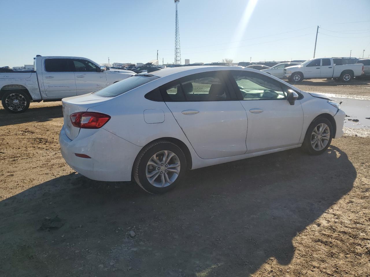 2019 Chevrolet Cruze VIN 1G1BC5SM4K7153125 Copart auction photo, front end / side damage thumbnail 3