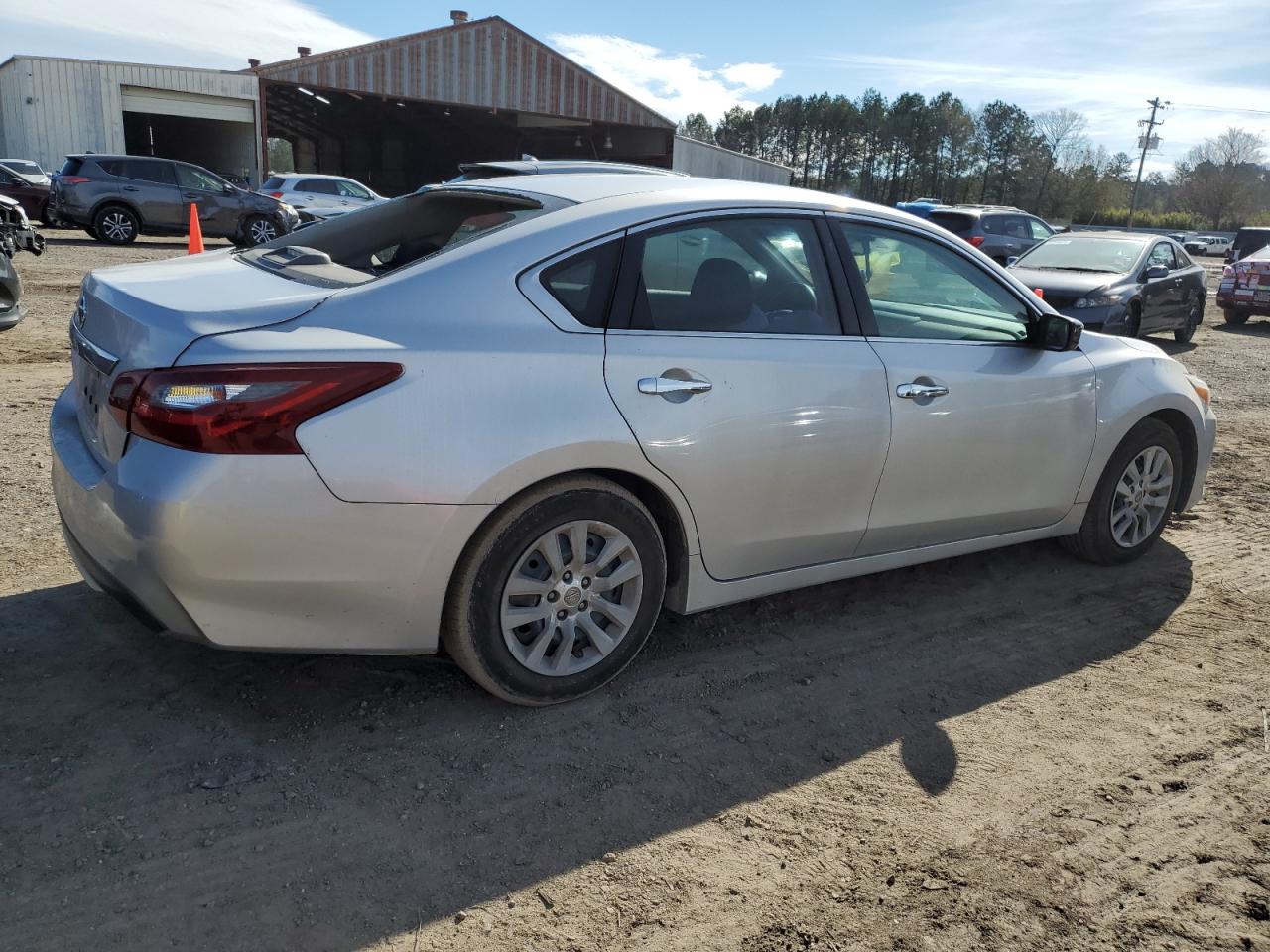 2018 Nissan Altima VIN 1N4AL3AP2JC215099 Copart auction photo, rear end damage thumbnail 3