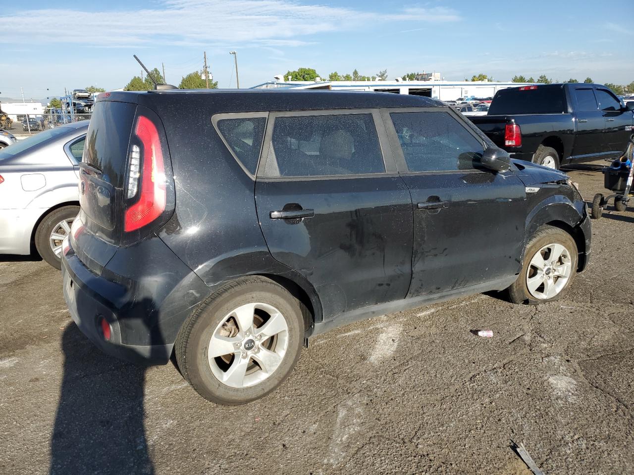 2017 KIA Soul VIN KNDJN2A26H7470425 Copart auction photo, rollover damage thumbnail 3