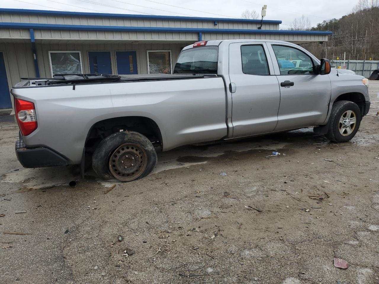 2015 Toyota Tundra VIN 5TFCY5F10FX018064 Copart auction photo, rear end damage thumbnail 3