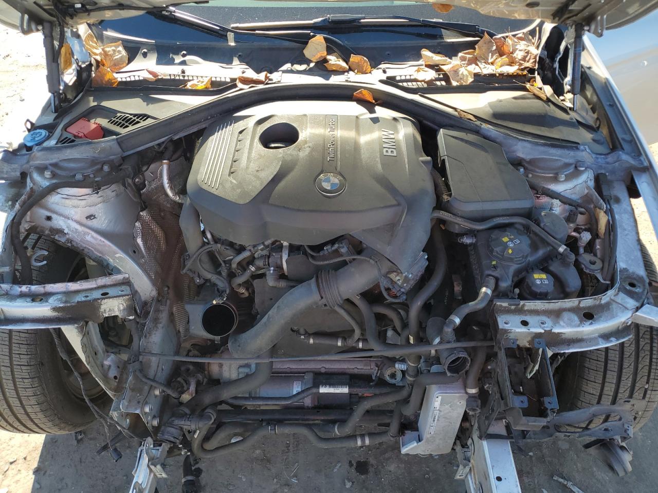 2018 BMW 3er VIN WBA8D9G59JNU69487 Copart auction photo, front end / side damage thumbnail 11