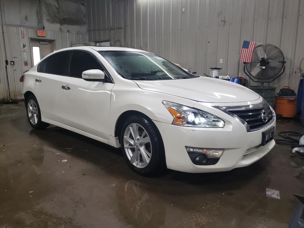2014 Nissan Altima VIN 1N4AL3AP4EC267162 Copart auction photo, rear end / minor dent/scratches damage thumbnail 4