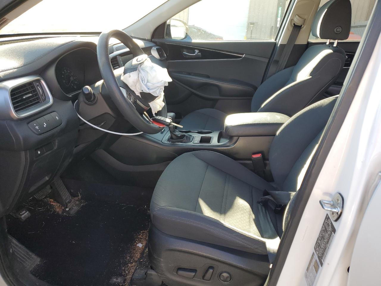 2019 KIA Sorento VIN 5XYPGDA57KG559540 Copart auction photo, front end damage thumbnail 7