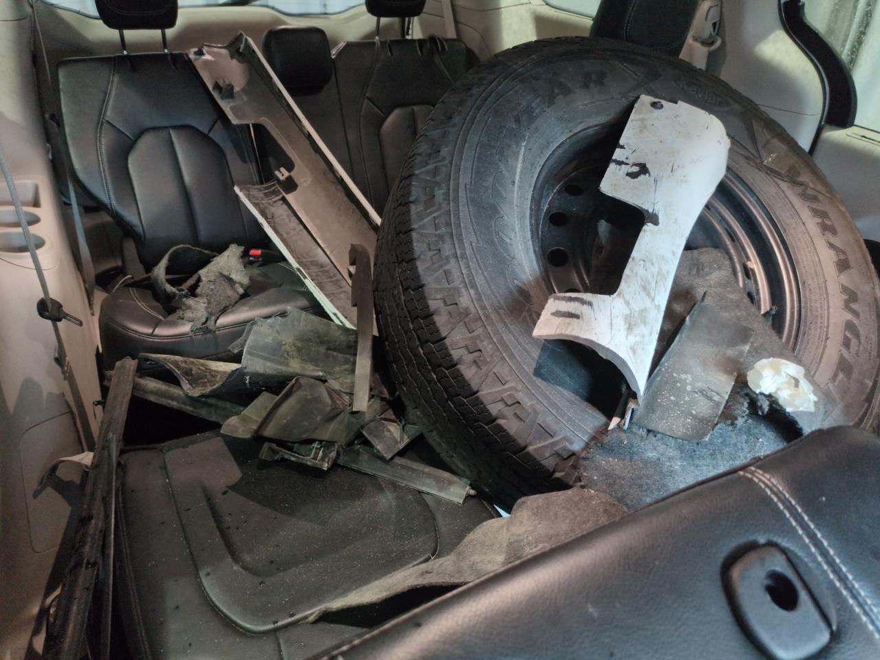 2022 Chrysler Pacifica VIN 2C4RC1BG1NR168113 Copart auction photo, front end / side damage thumbnail 11