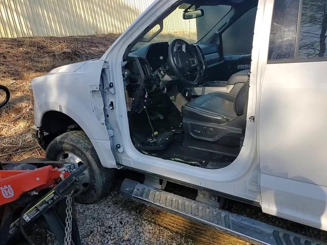 2019 Ford F350 VIN 1FT8W3DT0KEE61003 Copart auction photo, stripped / minor dent/scratches damage thumbnail 11