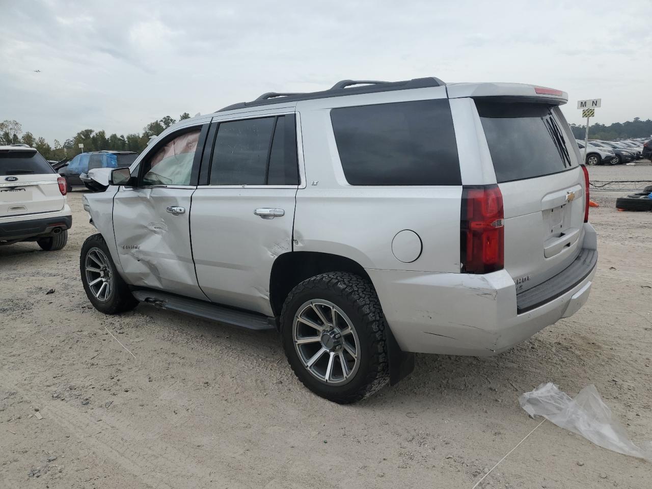 2019 Chevrolet Tahoe VIN 1GNSKBKCXKR404418 Copart auction photo, front end / side damage thumbnail 2