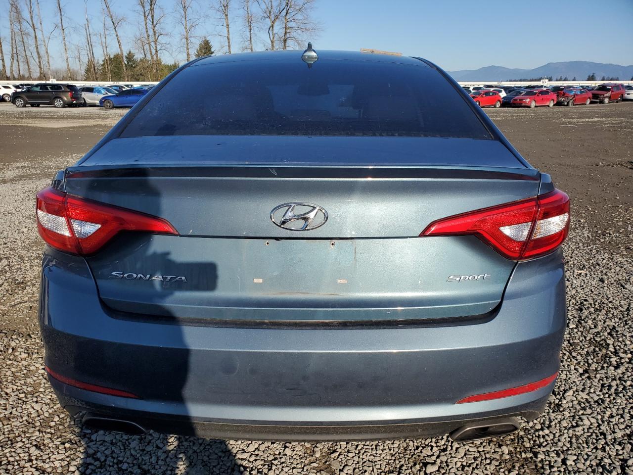 2016 Hyundai Sonata VIN 5NPE34AF0GH409555 Copart auction photo, side / rear end damage thumbnail 6