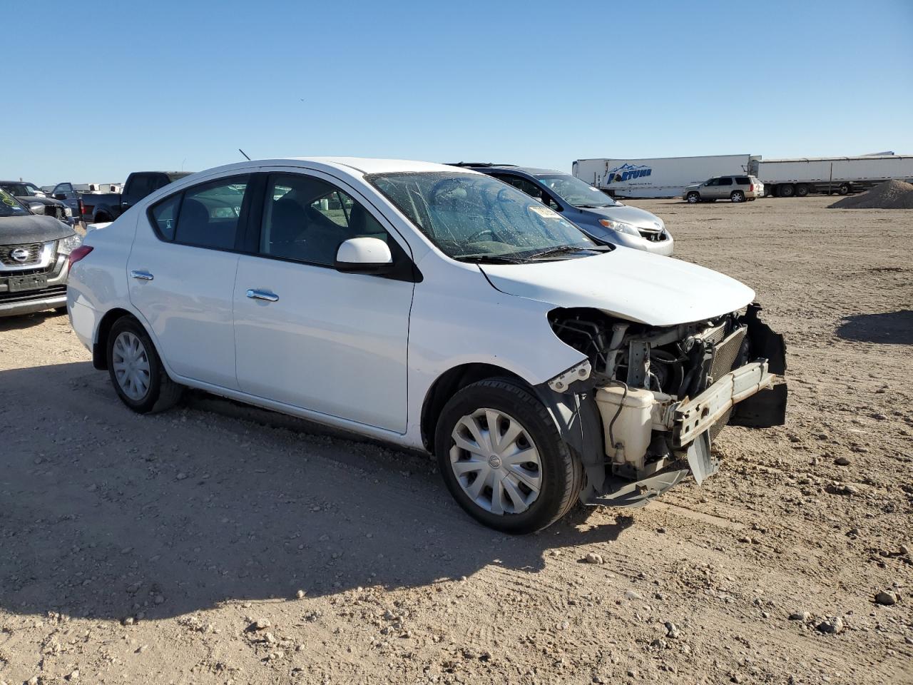 2014 Nissan Versa VIN 3N1CN7AP1EK443103 Copart auction photo, front end / minor dent/scratches damage thumbnail 4