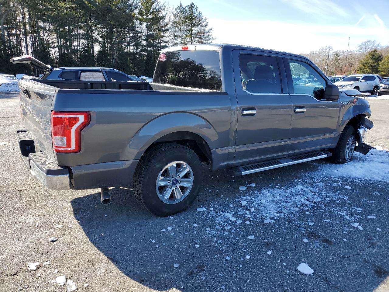 2017 Ford F-150 VIN 1FTEW1EF8HFB34383 Copart auction photo, front end / minor dent/scratches damage thumbnail 3