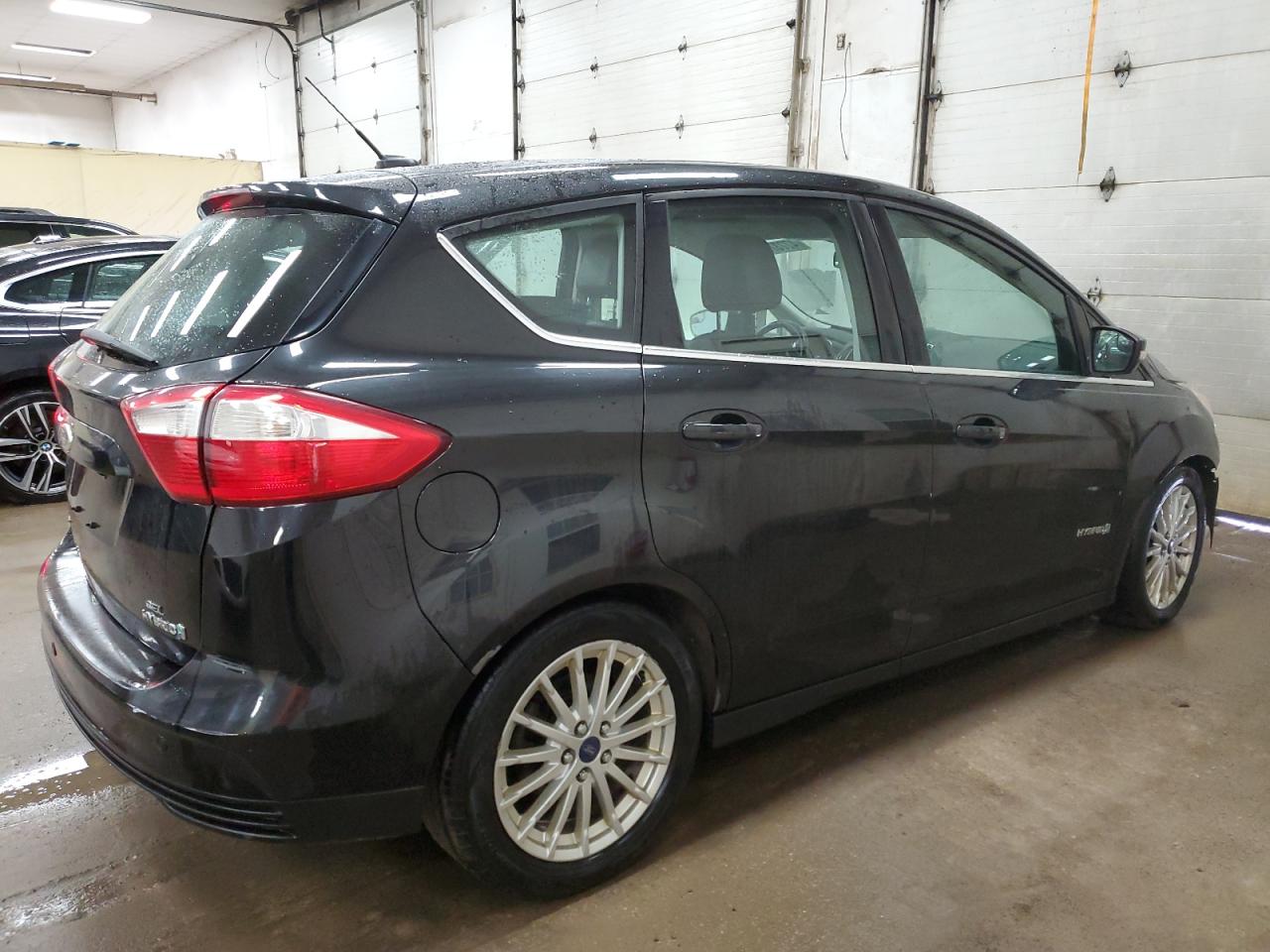 2015 Ford C-MAX VIN 1FADP5BU3FL104053 Copart auction photo, front end / minor dent/scratches damage thumbnail 3