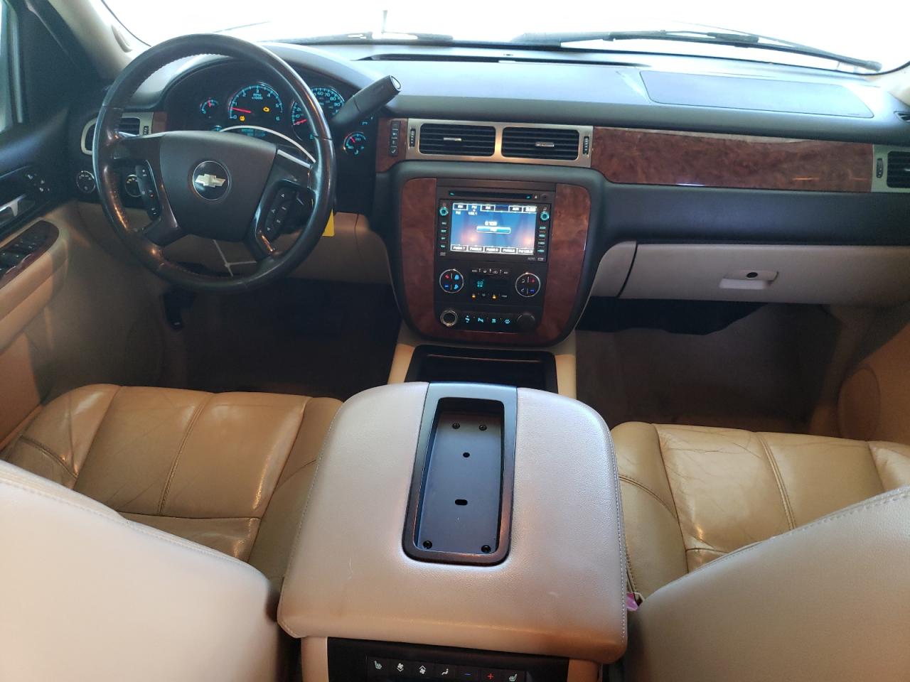 2007 Chevrolet Tahoe VIN 1GNFK13007R253368 Copart auction photo, undercarriage / front end damage thumbnail 8