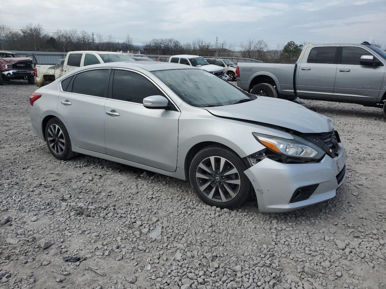 2017 Nissan Altima VIN 1N4AL3AP3HC113062 Copart auction photo, front end damage thumbnail 4