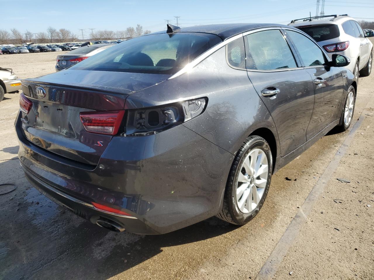 2018 KIA Optima VIN 5XXGT4L36JG240768 Copart auction photo, side / rear end damage thumbnail 3