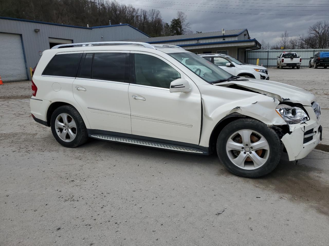 2012 Mercedes-Benz GL-klasse VIN 4JGBF7BE8CA774676 Copart auction photo, front end / side damage thumbnail 4