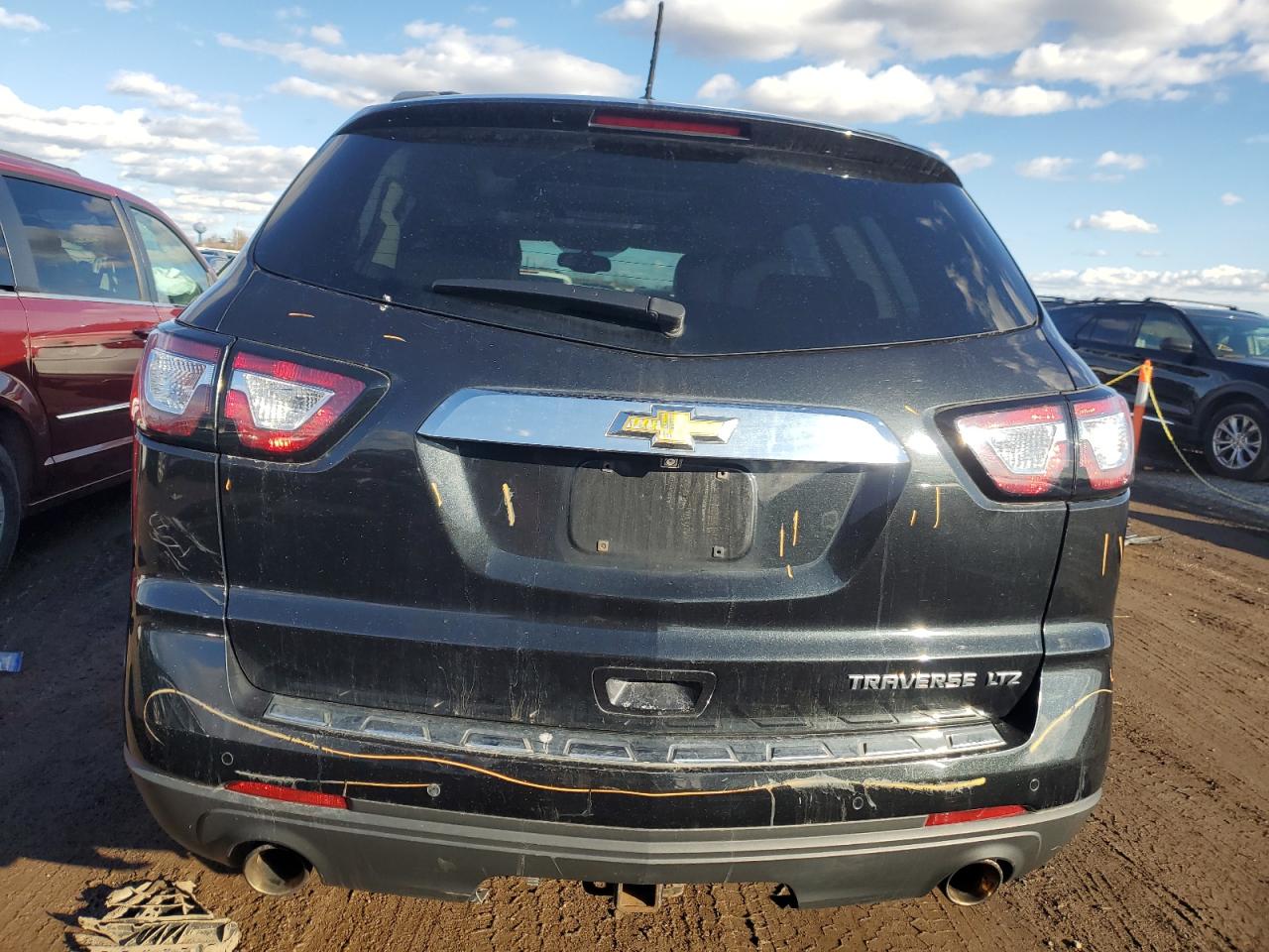 2013 Chevrolet Traverse VIN 1GNKRLKD2DJ138646 Copart auction photo, front end / minor dent/scratches damage thumbnail 6