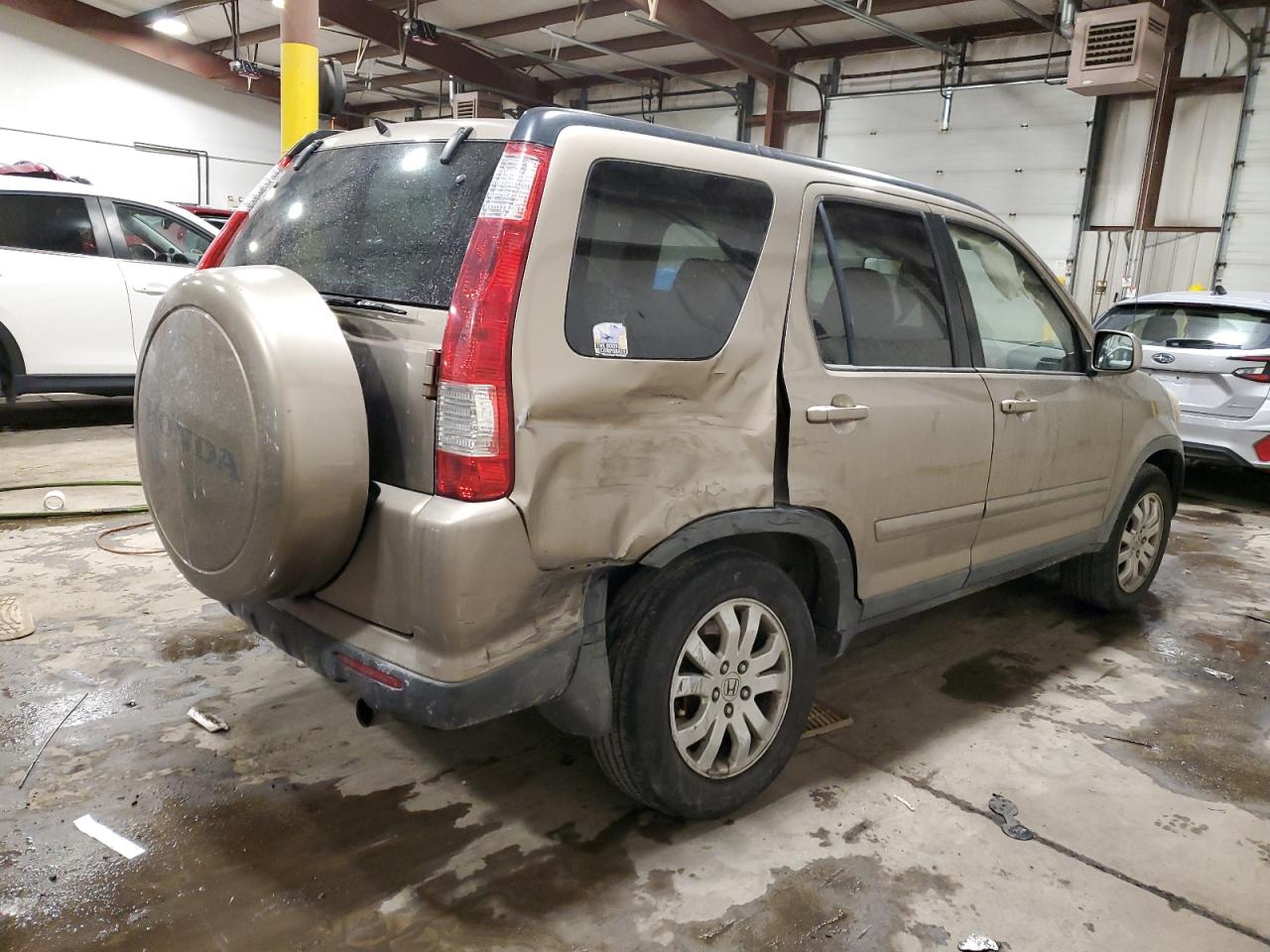 2005 Honda CR-V VIN JHLRD789X5C031398 Copart auction photo, rear end damage thumbnail 3