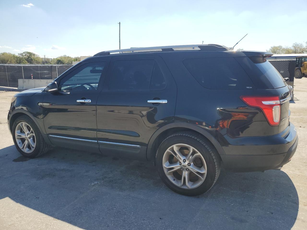 2015 Ford Explorer VIN 1FM5K7F81FGB60793 Copart auction photo, front end damage thumbnail 2
