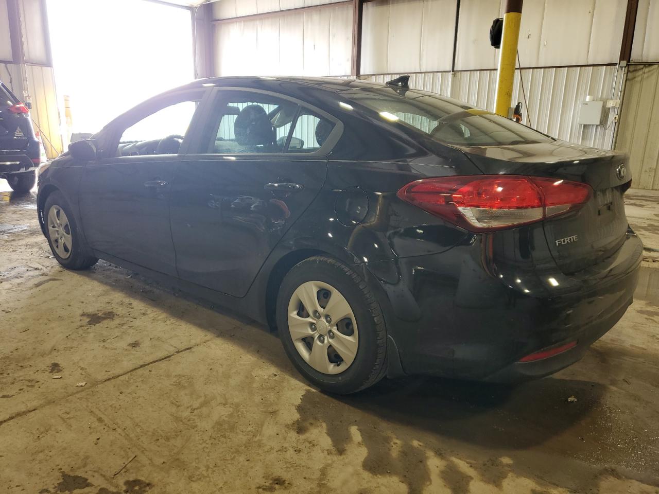 2018 KIA Forte VIN 3KPFK4A70JE237412 Copart auction photo, side damage thumbnail 2