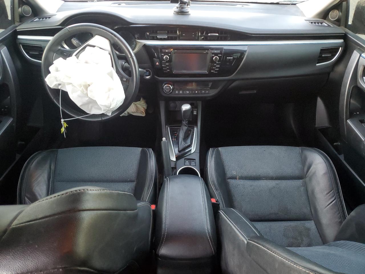 2015 Toyota Corolla VIN 5YFBURHE5FP335142 Copart auction photo, front end / rear end damage thumbnail 8