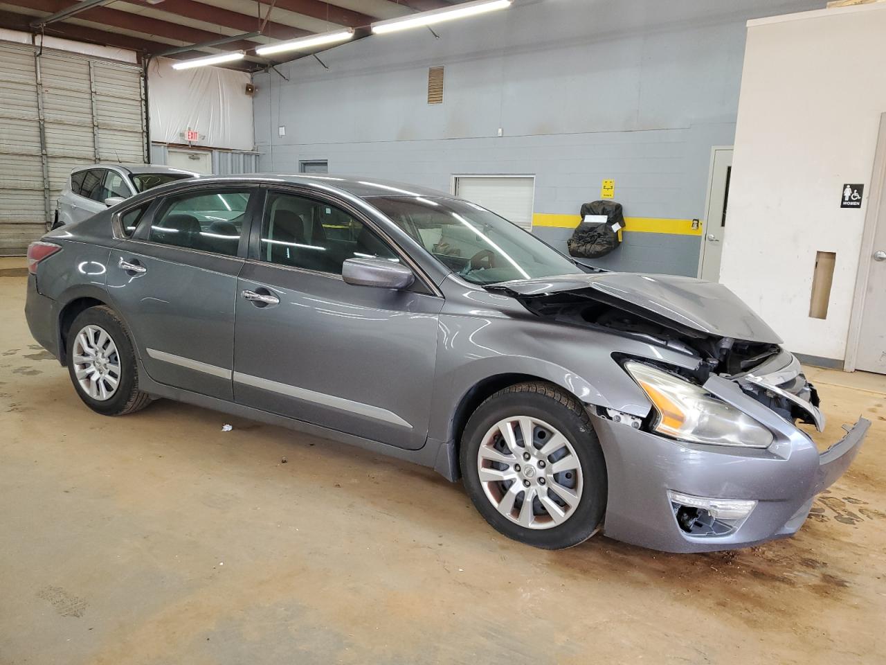 2015 Nissan Altima VIN 1N4AL3AP5FN317024 Copart auction photo, front end damage thumbnail 4