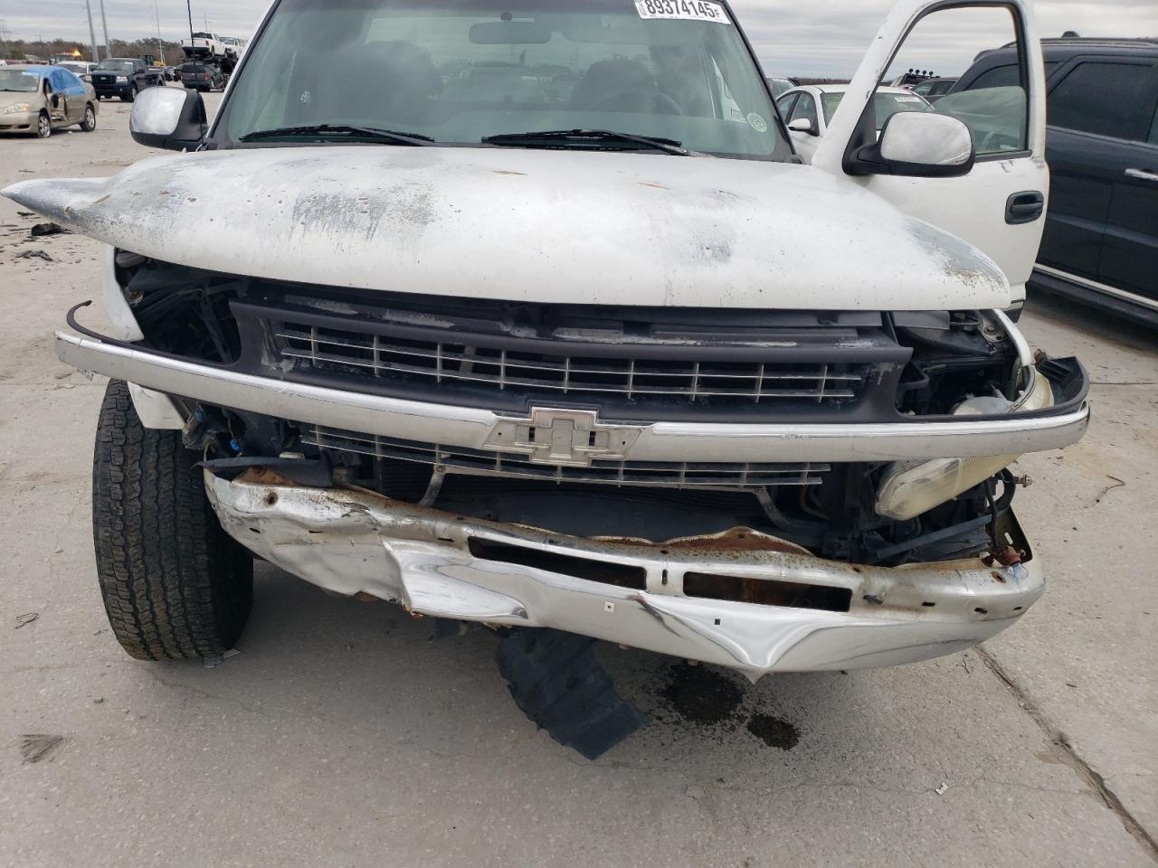 2002 Chevrolet Silverado VIN 2GCEC19T721257244 Copart auction photo, all over / front end damage thumbnail 11