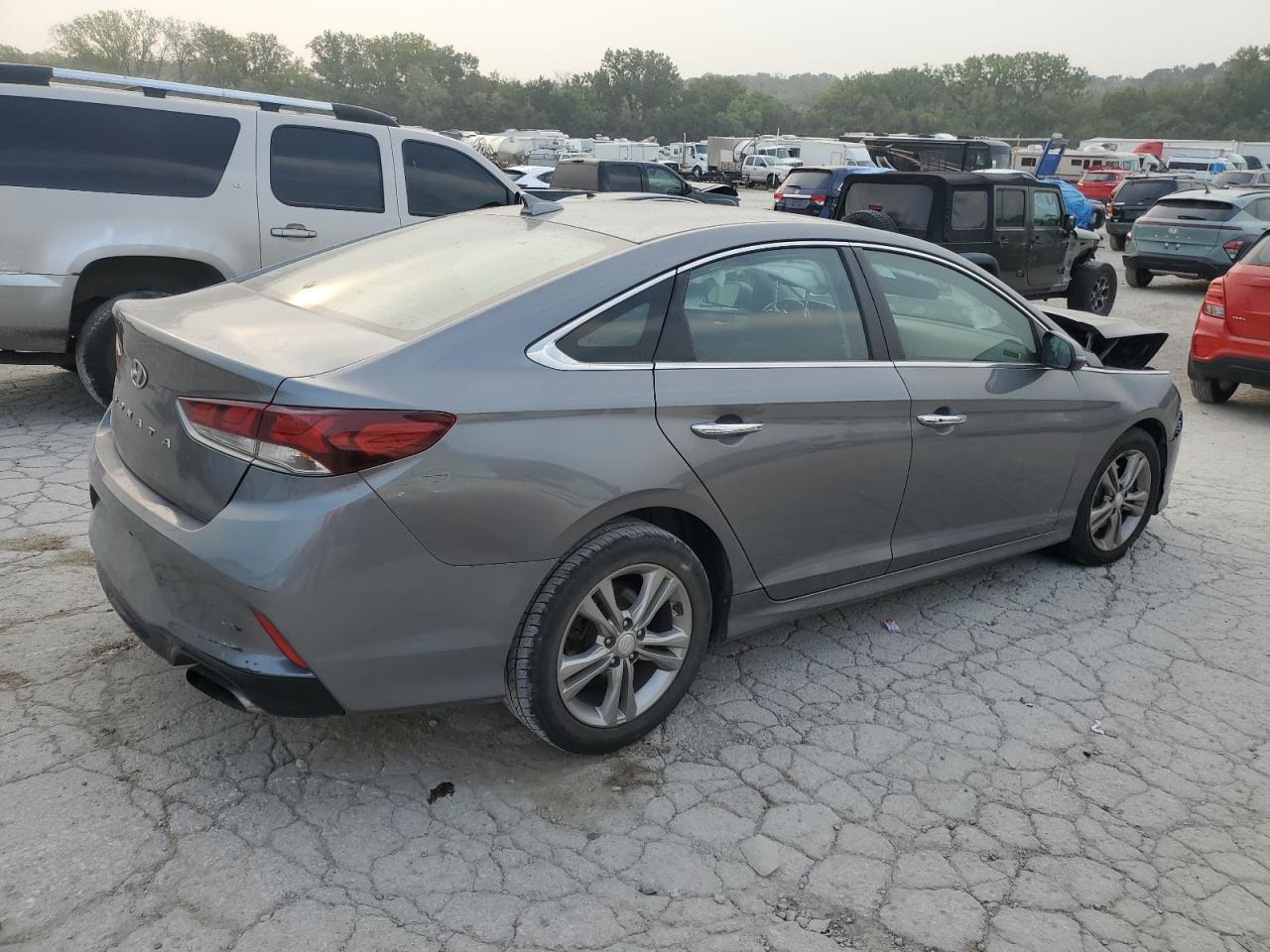 2018 Hyundai Sonata VIN 5NPE34AF6JH628608 Copart auction photo, front end / mechanical damage thumbnail 3