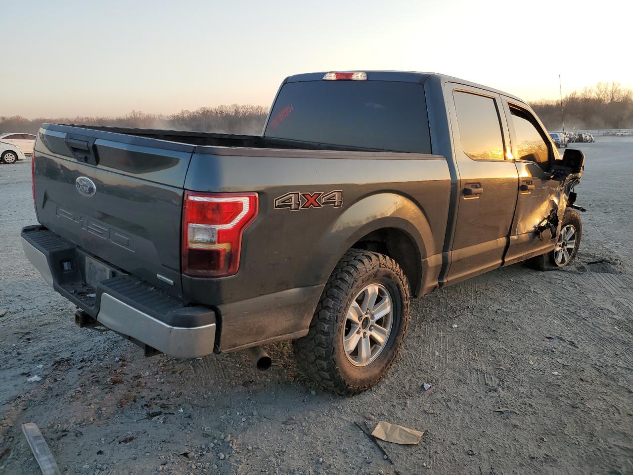 2018 Ford F-150 VIN 1FTEW1EG8JKD94515 Copart auction photo, side / front end damage thumbnail 3
