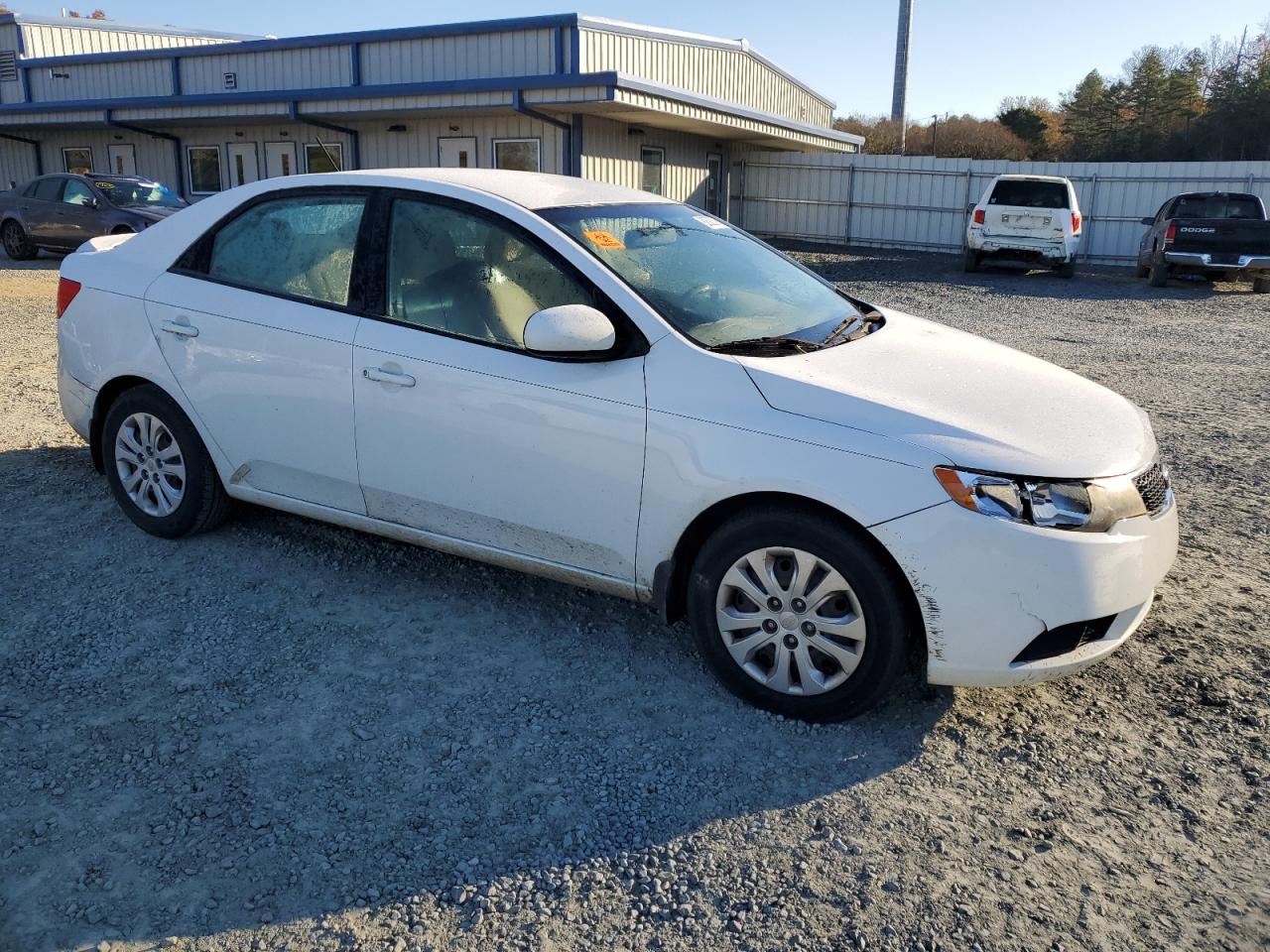 2011 KIA Forte VIN KNAFT4A25B5435866 Copart auction photo, all over damage thumbnail 4