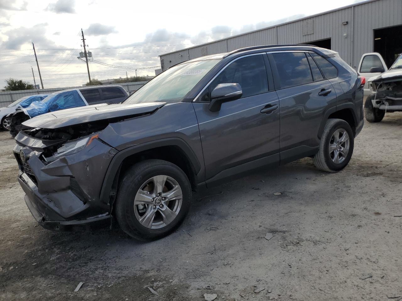 2024 Toyota RAV 4 VIN 2T3W1RFV0RC272802