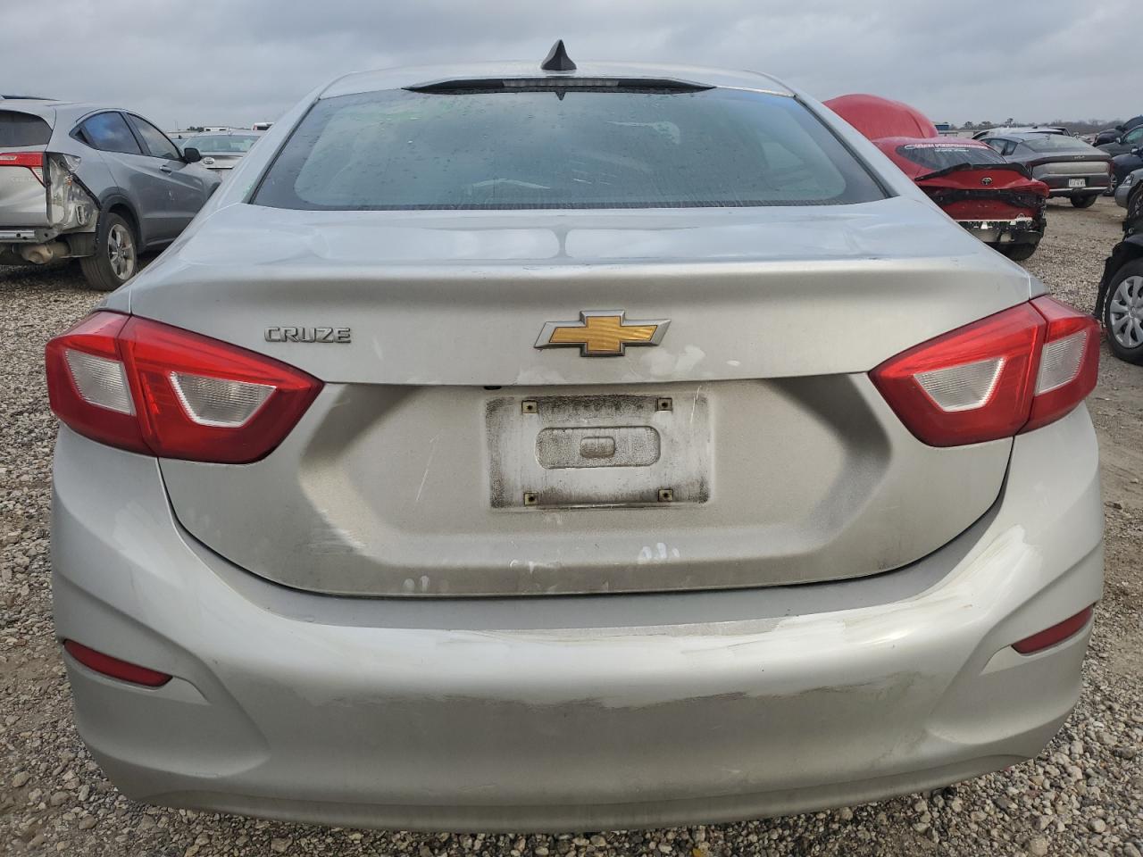2017 Chevrolet Cruze VIN 1G1BC5SM6H7117669 Copart auction photo, front end / side damage thumbnail 6