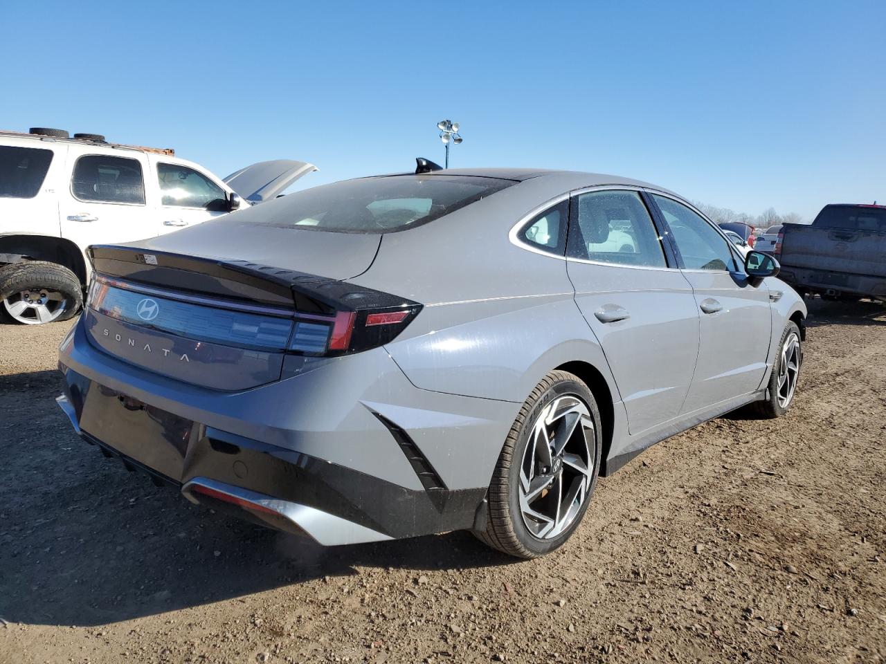2024 Hyundai Sonata VIN KMHL14JA4RA395084 Copart auction photo, front end / minor dent/scratches damage thumbnail 3