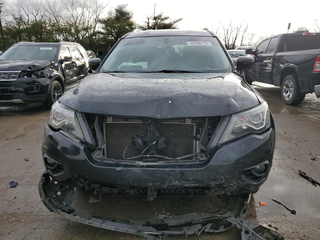 2019 Nissan Pathfinder VIN 5N1DR2MM5KC620582 Copart auction photo, front end / side damage thumbnail 5