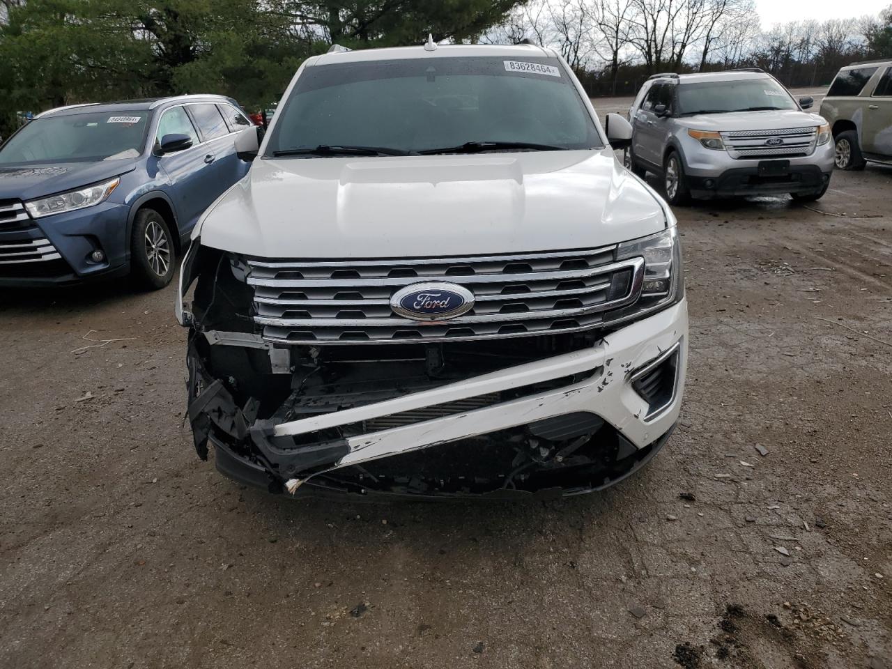 2019 Ford Expedition VIN 1FMJU2AT4KEA72351 Copart auction photo, front end damage thumbnail 5