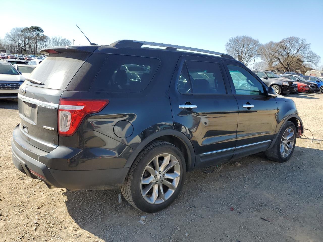 2015 Ford Explorer VIN 1FM5K7D87FGA31573 Copart auction photo, front end / side damage thumbnail 3