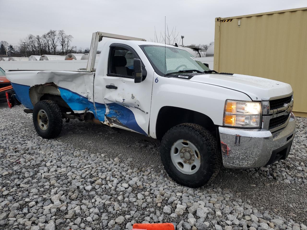 2009 Chevrolet Silverado VIN 1GCHK44K89F155356 Copart auction photo, side / rear end damage thumbnail 4