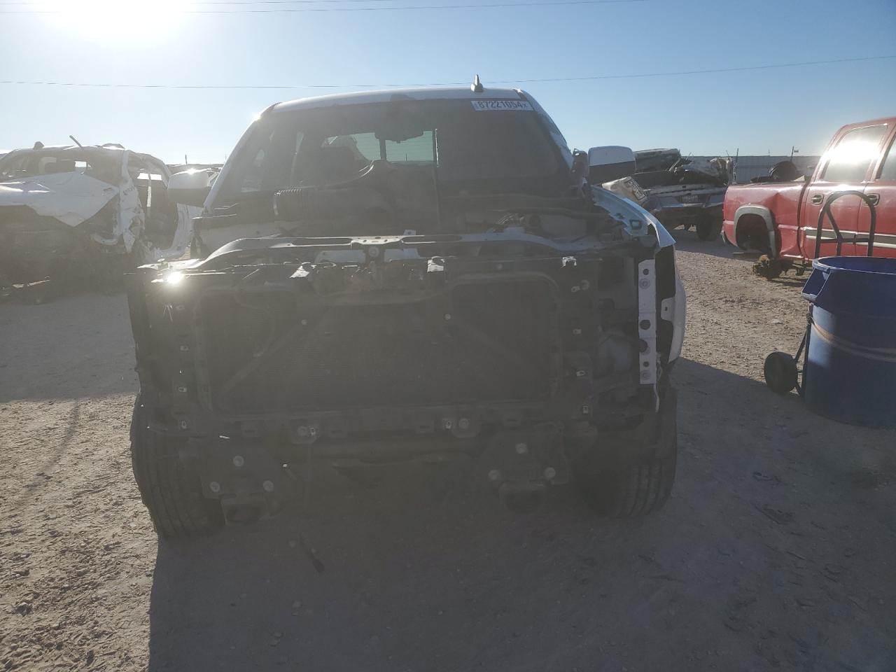 2015 Chevrolet Silverado VIN 3GCUKREC5FG318302 Copart auction photo, front end damage thumbnail 5