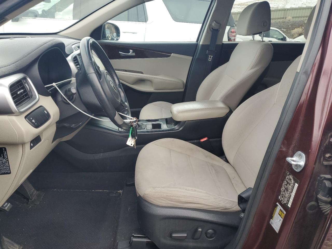 2017 KIA Sorento VIN 5XYPGDA30HG204121 Copart auction photo, front end damage thumbnail 7