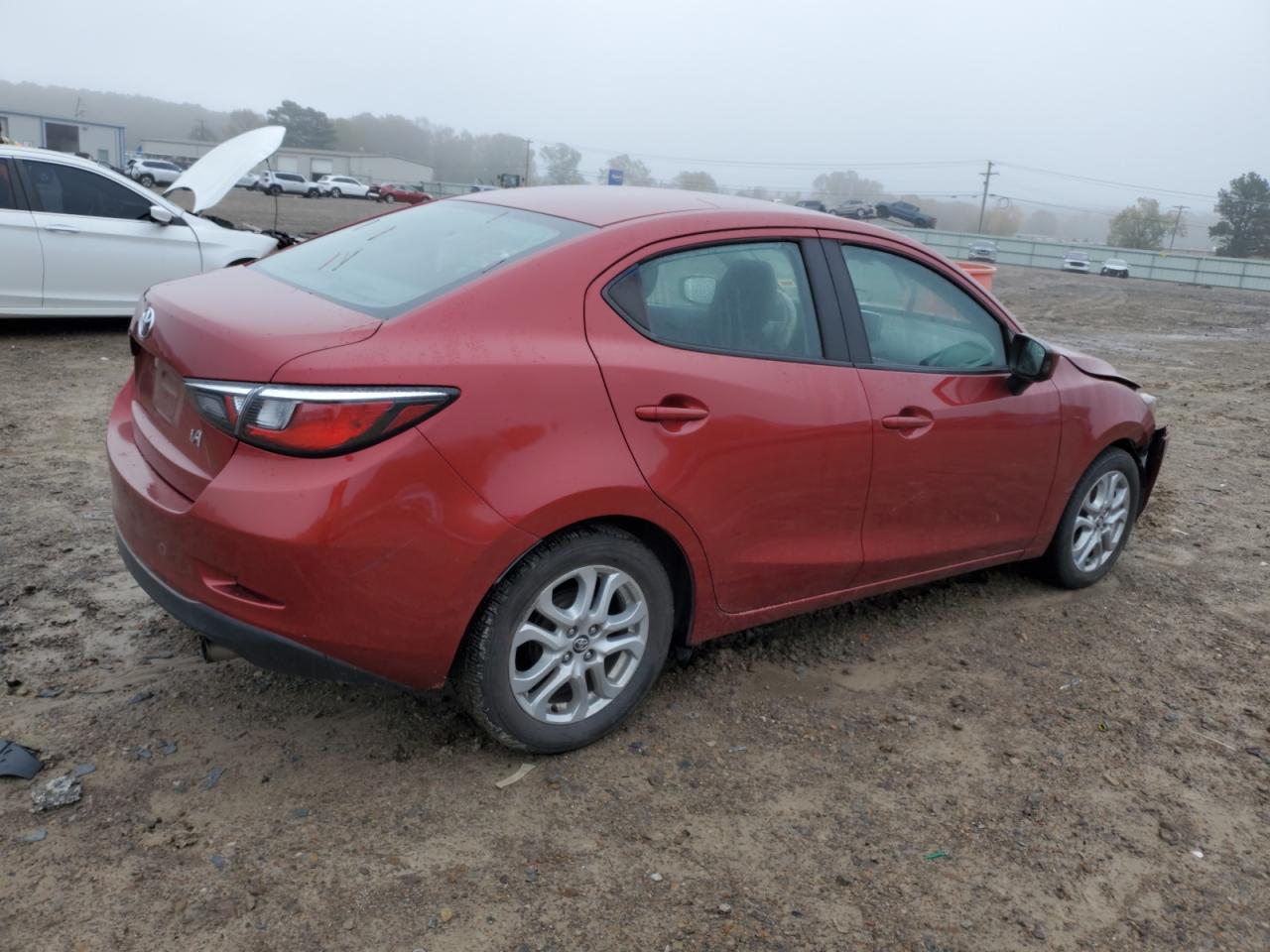 2018 Toyota Yaris VIN 3MYDLBYV2JY324337 Copart auction photo, front end damage thumbnail 3