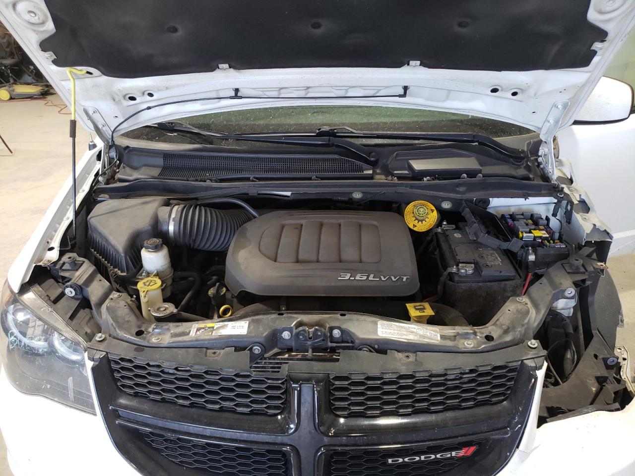 2014 Dodge Caravan VIN 2C4RDGCG3ER122796 Copart auction photo, front end / minor dent/scratches damage thumbnail 12