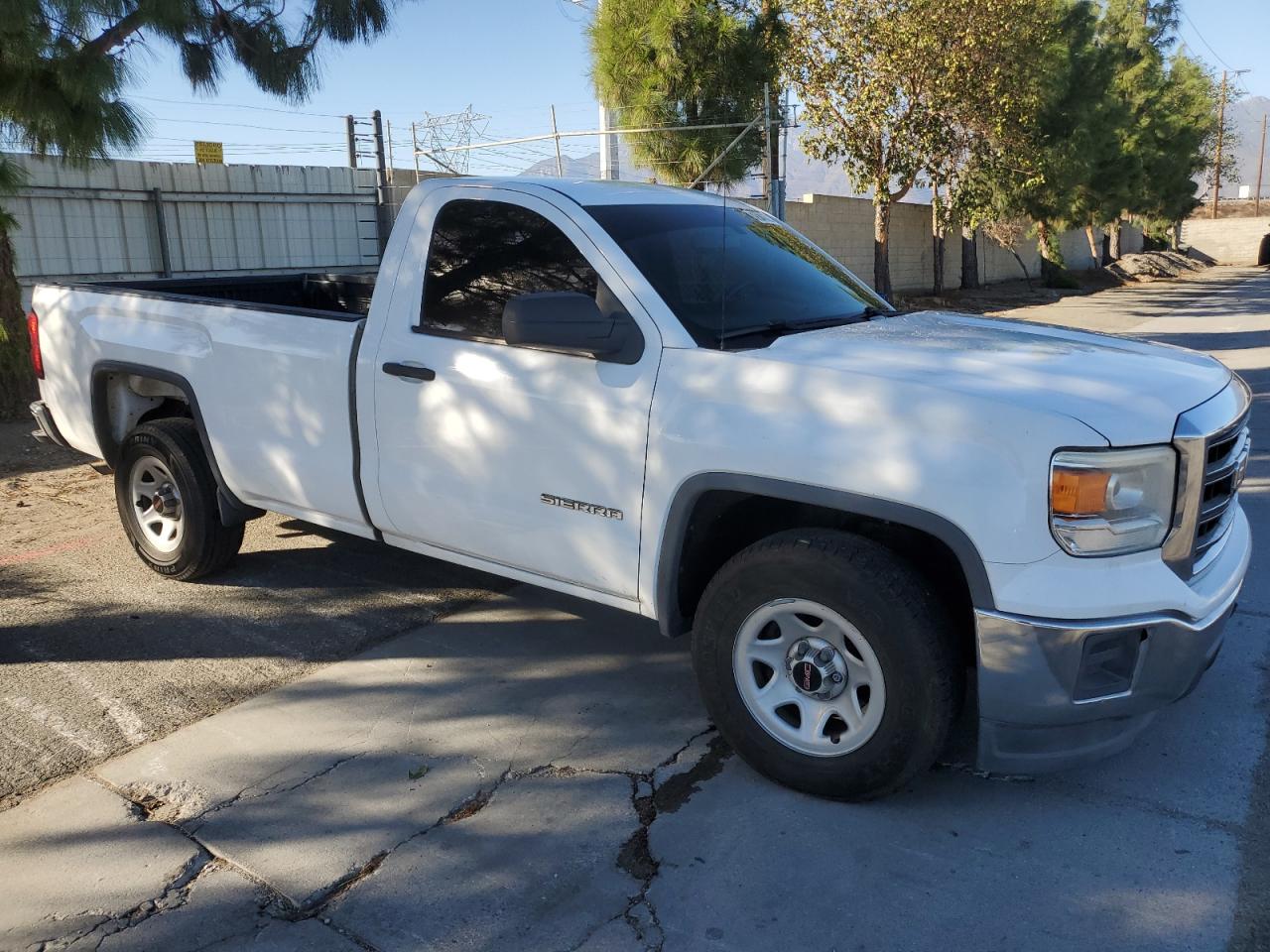 2015 GMC Sierra VIN 1GTN1TEC3FZ903738 Copart auction photo, normal wear damage thumbnail 4