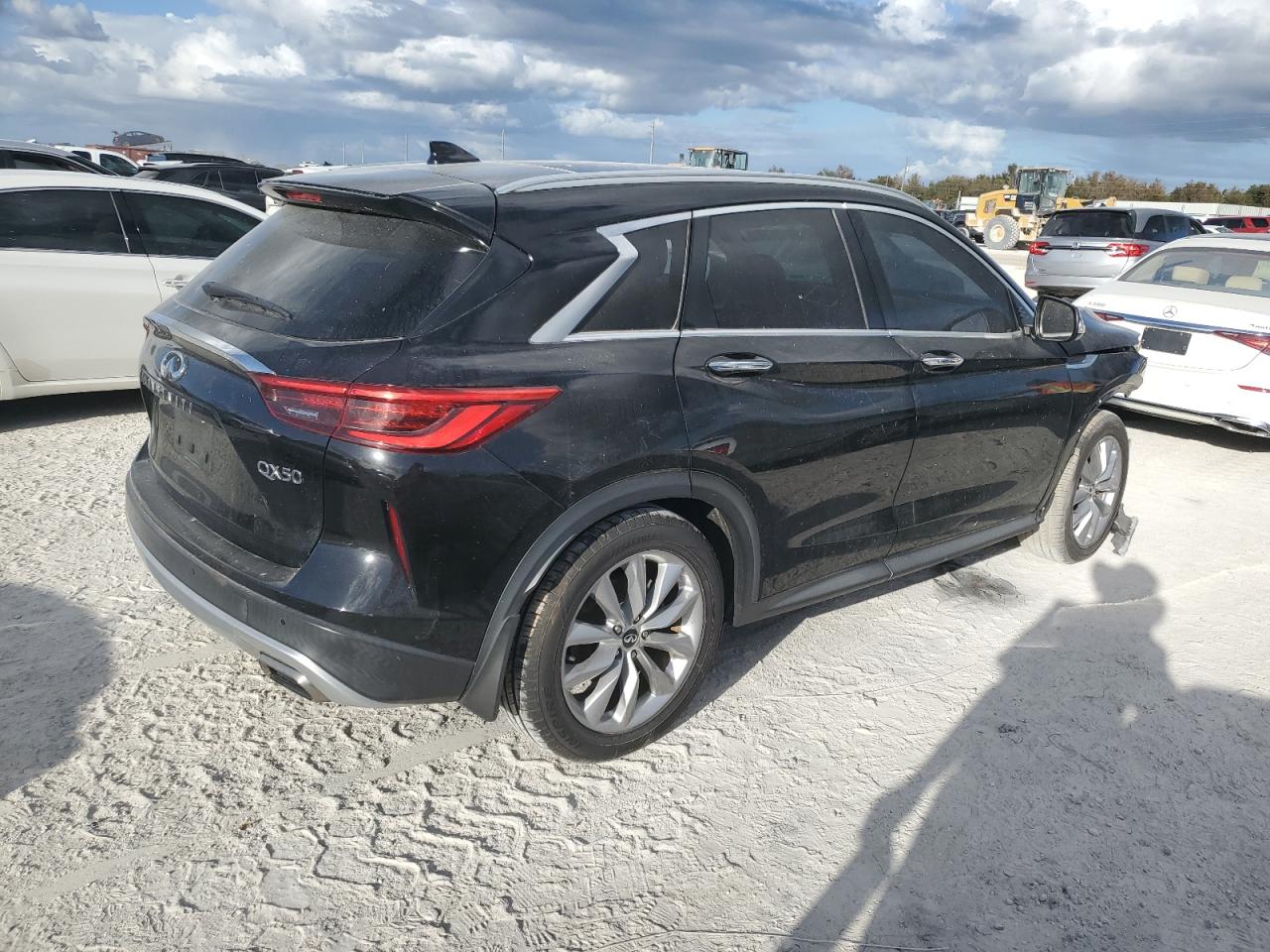 2019 Infiniti QX50 VIN 3PCAJ5M11KF132691 Copart auction photo, front end damage thumbnail 3