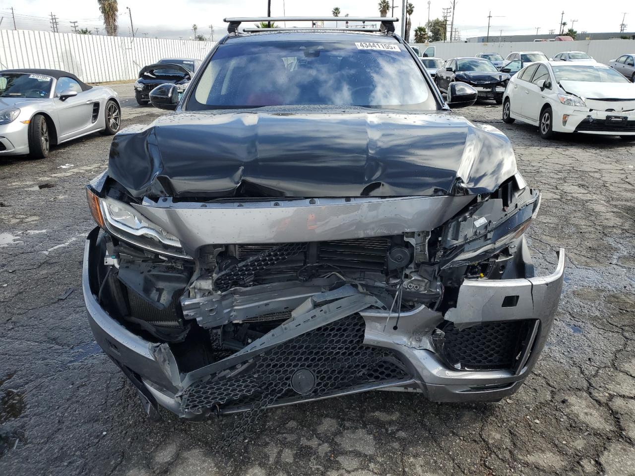 2020 Jaguar F-Pace VIN SADCP2FX4LA619342 Copart auction photo, front end damage thumbnail 5
