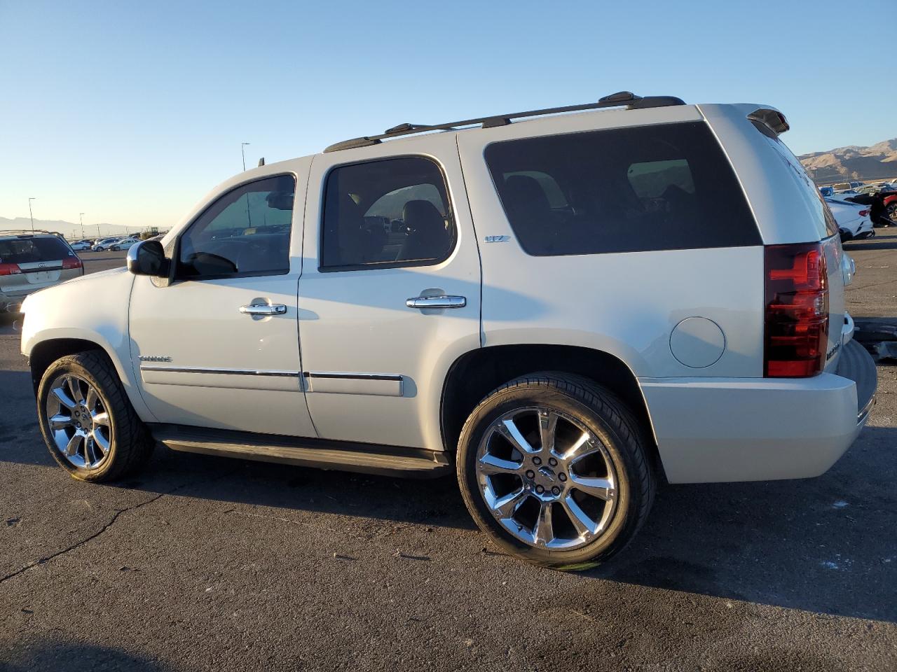 2014 Chevrolet Tahoe VIN 1GNSCAE07ER120161 Copart auction photo, front end / side damage thumbnail 2